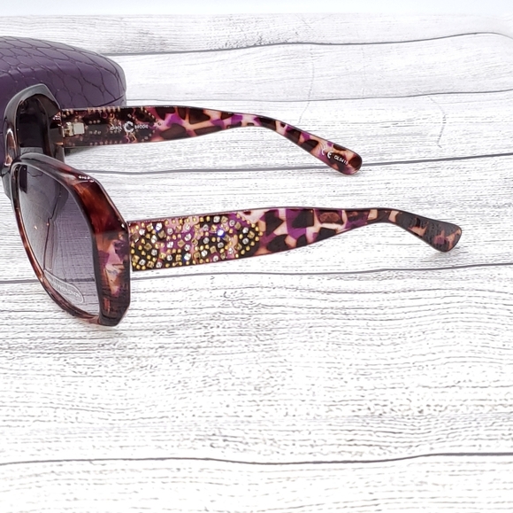 ⭐Carol Brodie Sunglasses and Case main image 8
